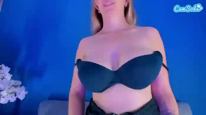 2025/10/13/camsoda-bellamariex-00-41-21