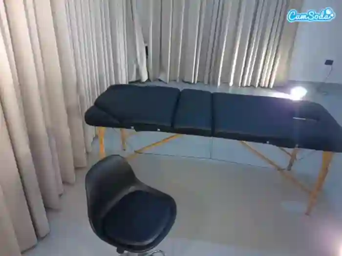 2025/10/25/camsoda-desirerodriguez-05-00-11