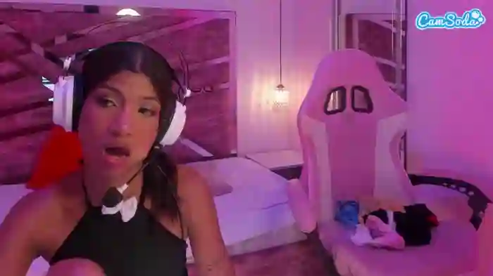 2025/10/26/camsoda-sofirey-14-33-53