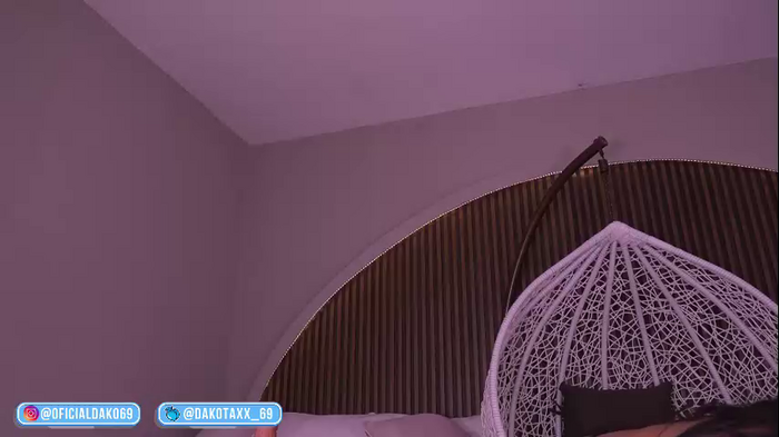 dakota_leex