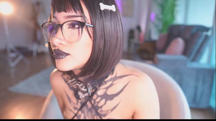 goth_dolll