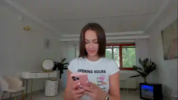 2025/05/05/chaturbate-tiffanyhouston_-06-49-45