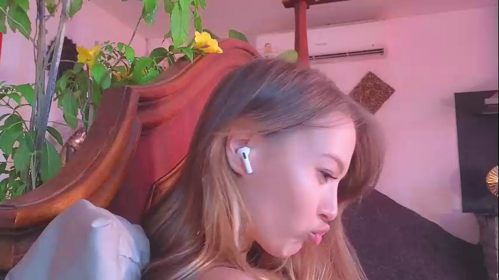 _demi_dee_