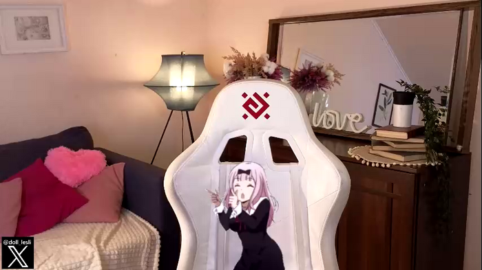 doll_lesli