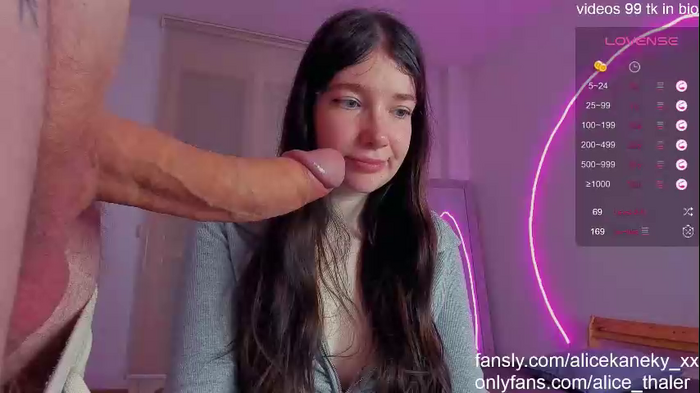 alicekaneky_xx