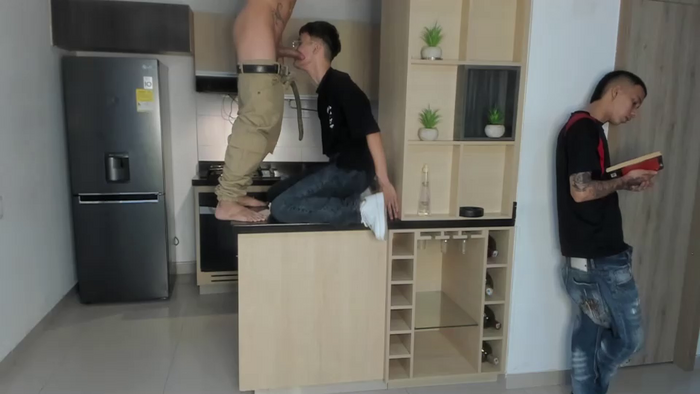 voyeurism_guys
