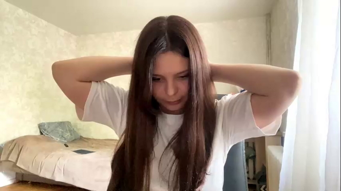 kitty_shy89
