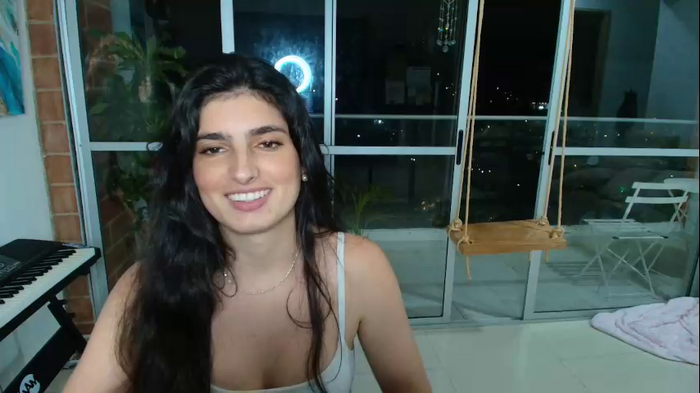 hollyshit_