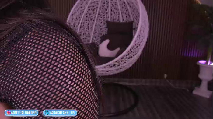 dakota_leex
