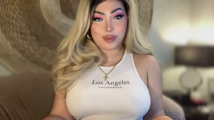 xladywithcock4uxx
