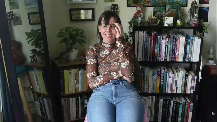 ellynaomi