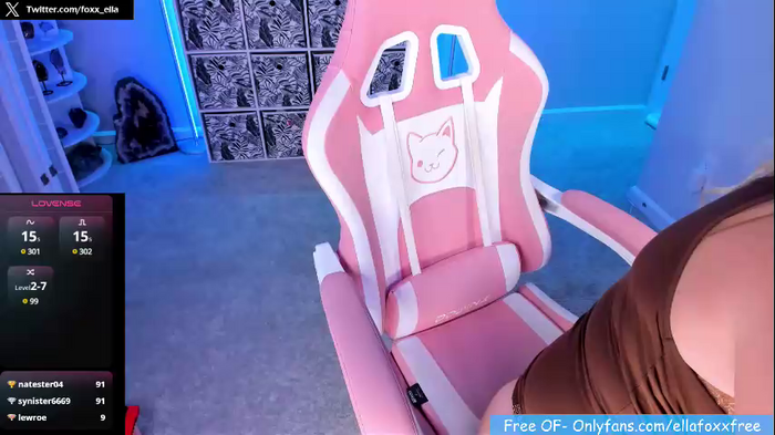 ella_foxx