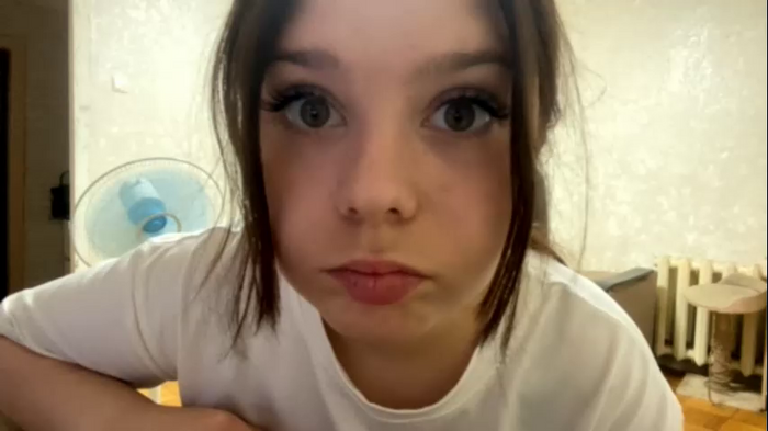 kitty_shy89