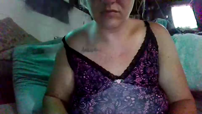 bustybabie9