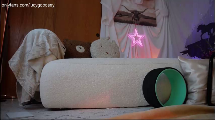 lucy_gooosey