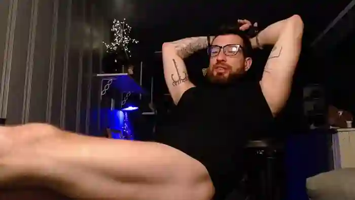 2025/06/06/chaturbate-theehhteam-09-51-53