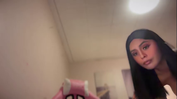 sabrina_cutiee