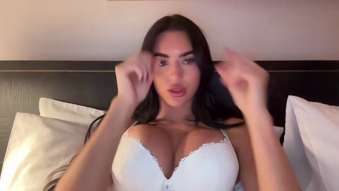 emillyyyx