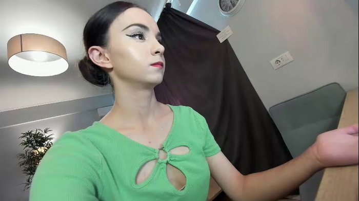 ehotlovea
