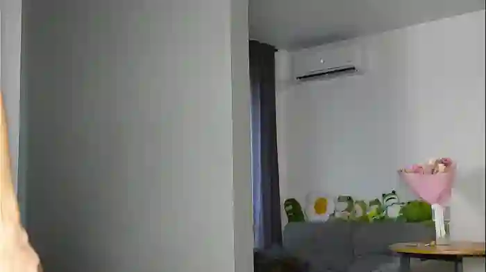 2025/07/19/chaturbate-amilia4u-07-18-54