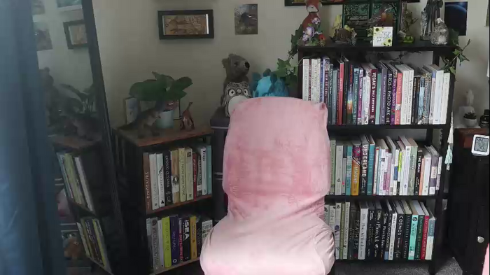 ellynaomi