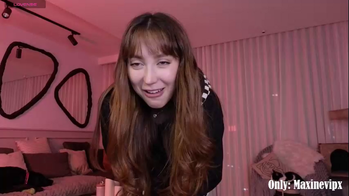 maxine_8
