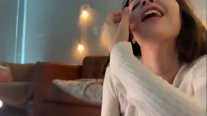 2025/08/10/chaturbate-rosykindred-22-42-19