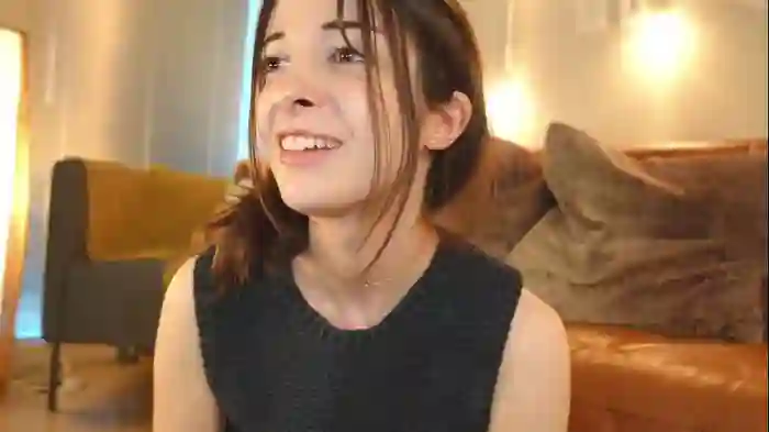 2025/08/11/chaturbate-rosykindred-22-41-48