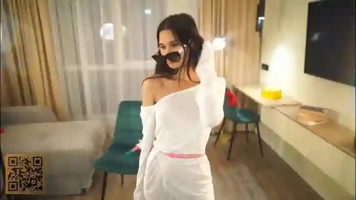 2025/08/12/chaturbate-kissmesloww-22-05-46