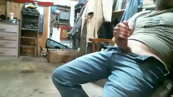 2025/08/12/chaturbate-donniestone-16-27-49