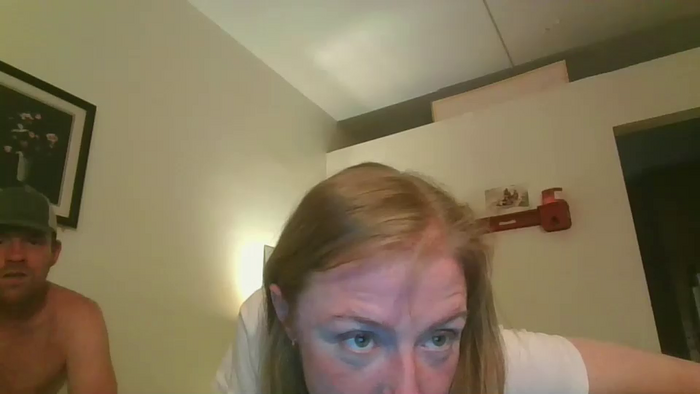 hi102210