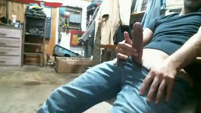 2025/08/13/chaturbate-donniestone-12-32-03