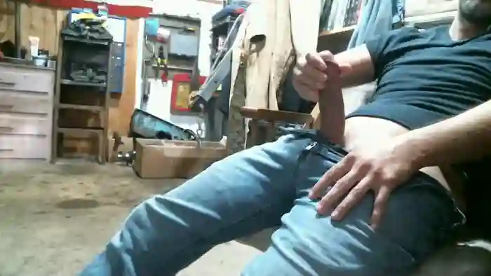 2025/08/13/chaturbate-donniestone-14-48-18