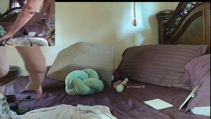hidden_gold_milf