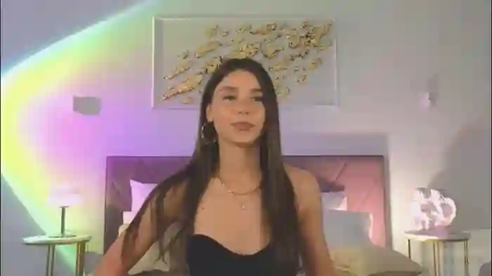 2025/08/19/chaturbate-violetta_finch-15-14-22