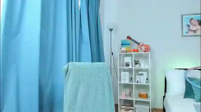 2025/08/19/chaturbate-zoey_lane-07-36-06