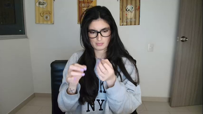 hollyshit_