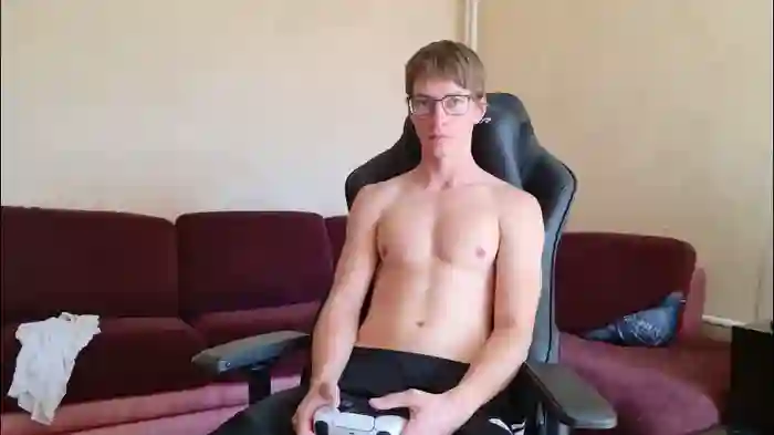 2025/08/21/chaturbate-yummyalexxx-10-03-37