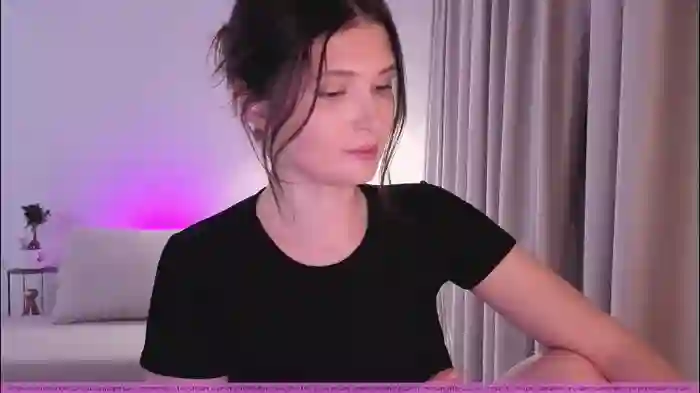 2025/08/26/chaturbate-aalliyahh-20-33-41