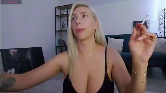 2025/08/28/chaturbate-allayah-08-45-48