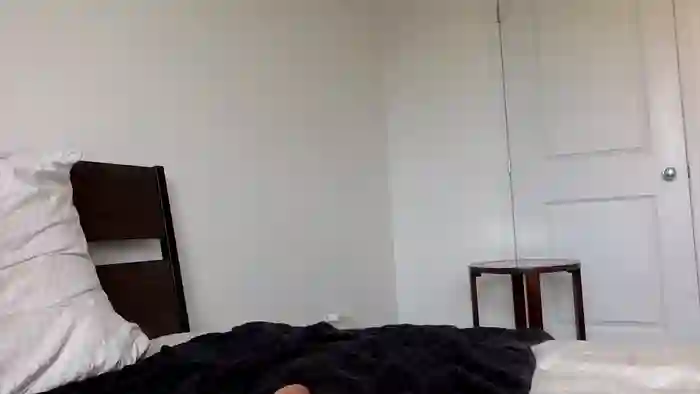 2025/08/29/chaturbate-emmababy2322-17-30-34
