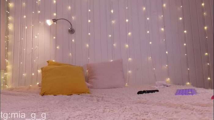 mia_g_