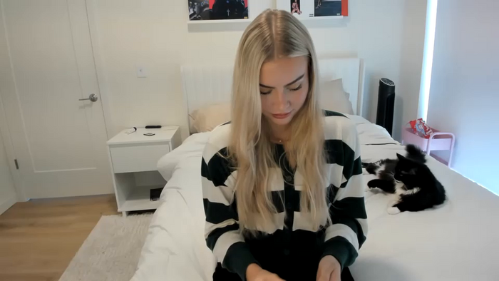 ariah_is_blonde