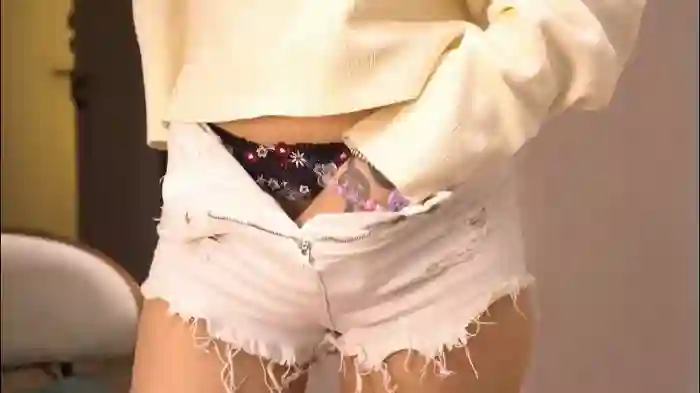 2025/08/31/chaturbate-butteflai-07-17-15