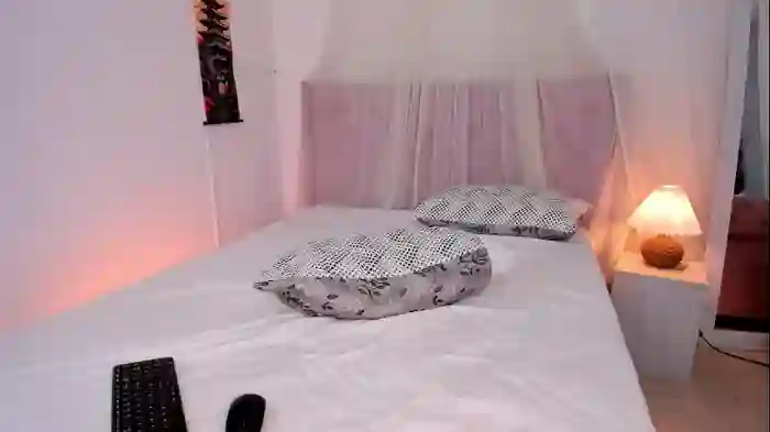 2025/08/31/chaturbate-liia_sweett-17-39-31