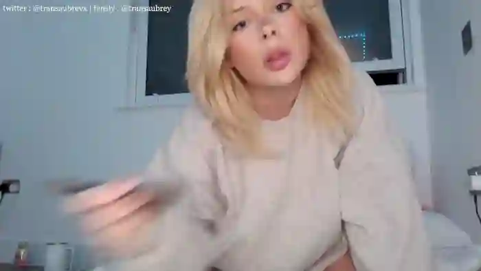 2025/08/31/chaturbate-transaubrey-22-40-48