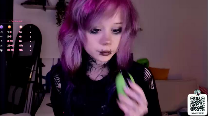 _lollyshy_