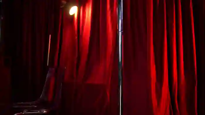 2025/09/03/chaturbate-evelyn_evyy-20-55-28