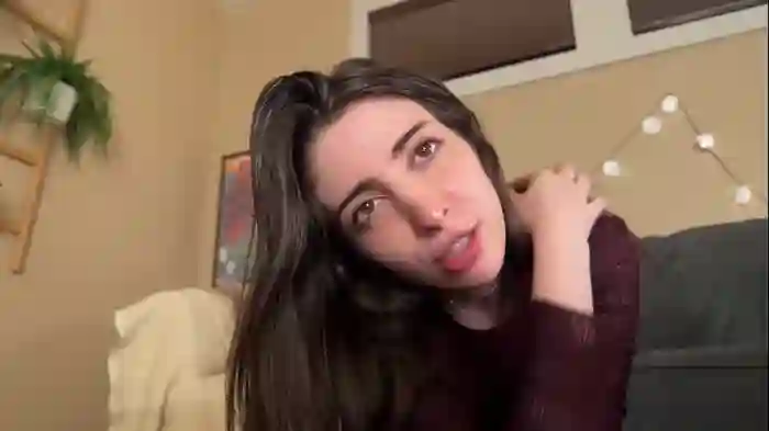 2025/09/03/chaturbate-rosykindred-00-57-16