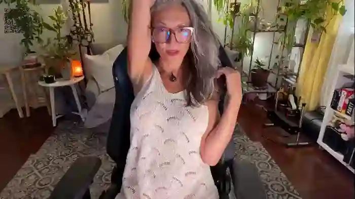 2025/09/03/chaturbate-sunnie_dayz-18-21-20